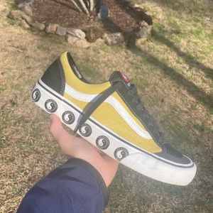 Vans T&C Surf Design Style 36 Black, Yellow & White Skate Shoes Size 9 Mens